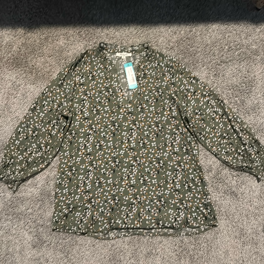 MONDAY FUN Veronica Smocked Sleeve Blouse